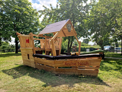 Spielschiff "Arche"